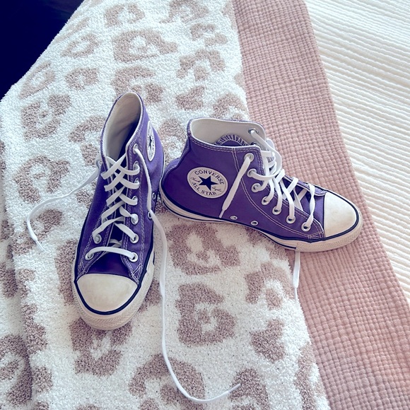 Women’s Purple Converse, gently used - Picture 1 of 3